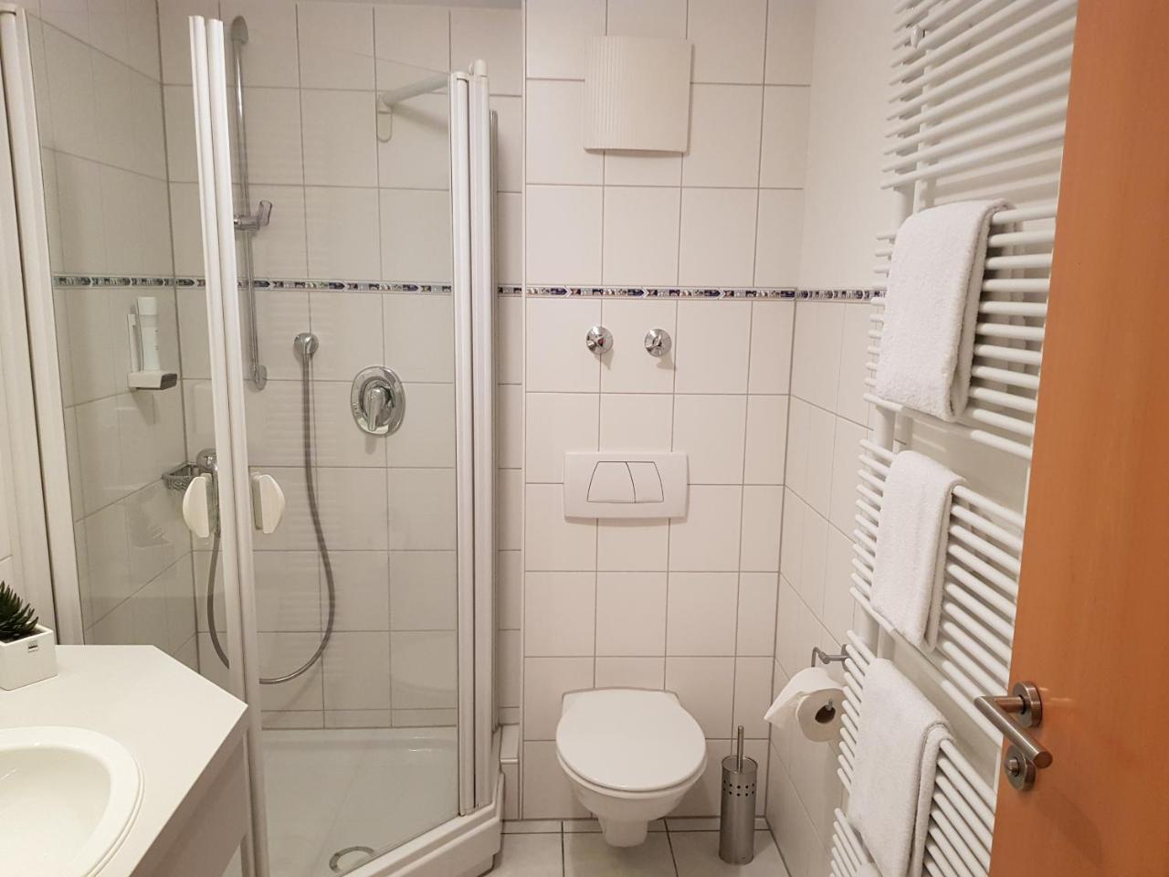 Hotel Habana Ален Экстерьер фото
