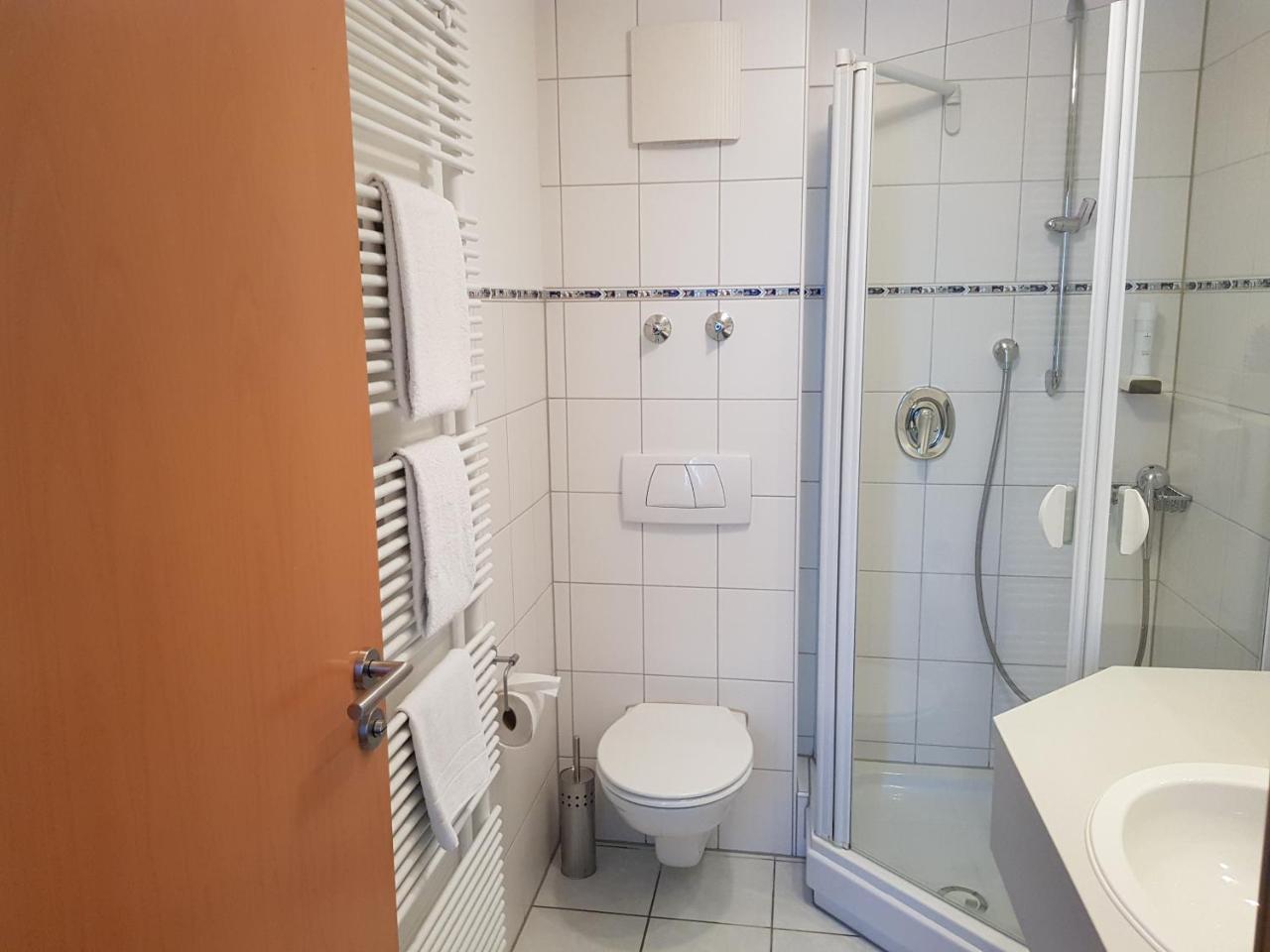 Hotel Habana Ален Экстерьер фото