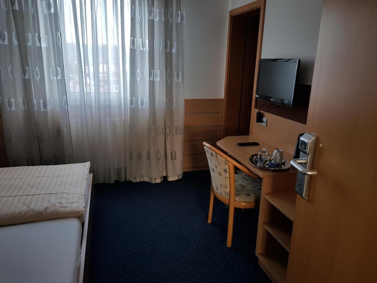 Hotel Habana Ален Экстерьер фото