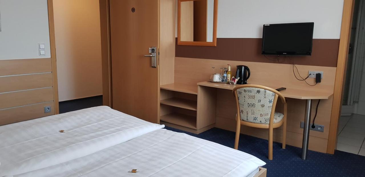 Hotel Habana Ален Экстерьер фото